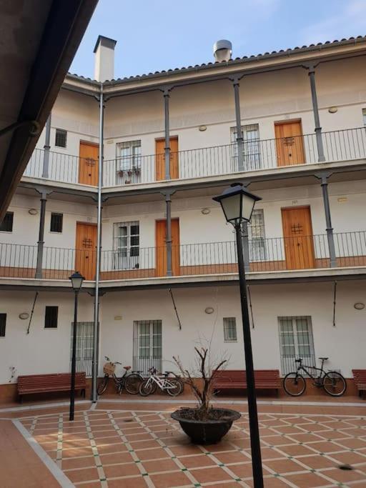Apartamento Plaza De San Bernardo 4 Sevilla Kültér fotó